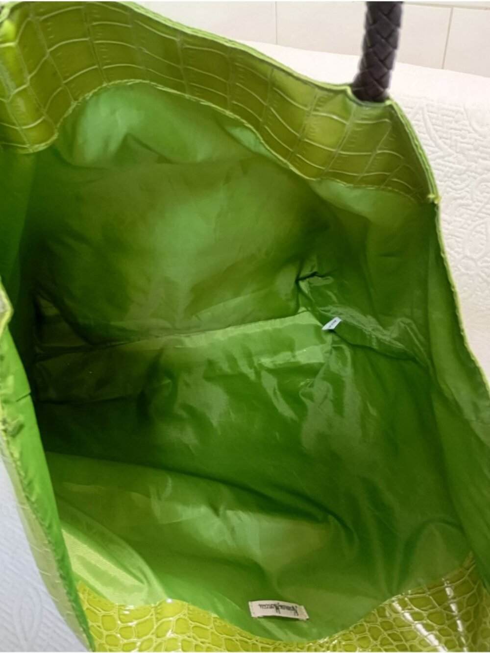 Neiman Marcus Green Croc-Embossed Vinyl Tote Bag With Brown Braided Handles - Picture 7 of 12